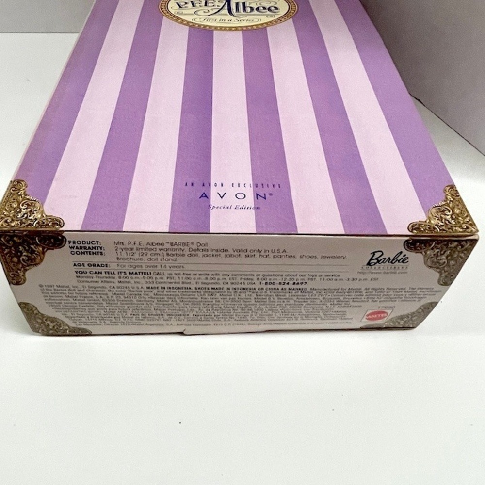 1997 Avon Exclusive Special Edition Barbie Doll as Mrs. P.F.E. Albee #17690 - Picture 6 of 7
